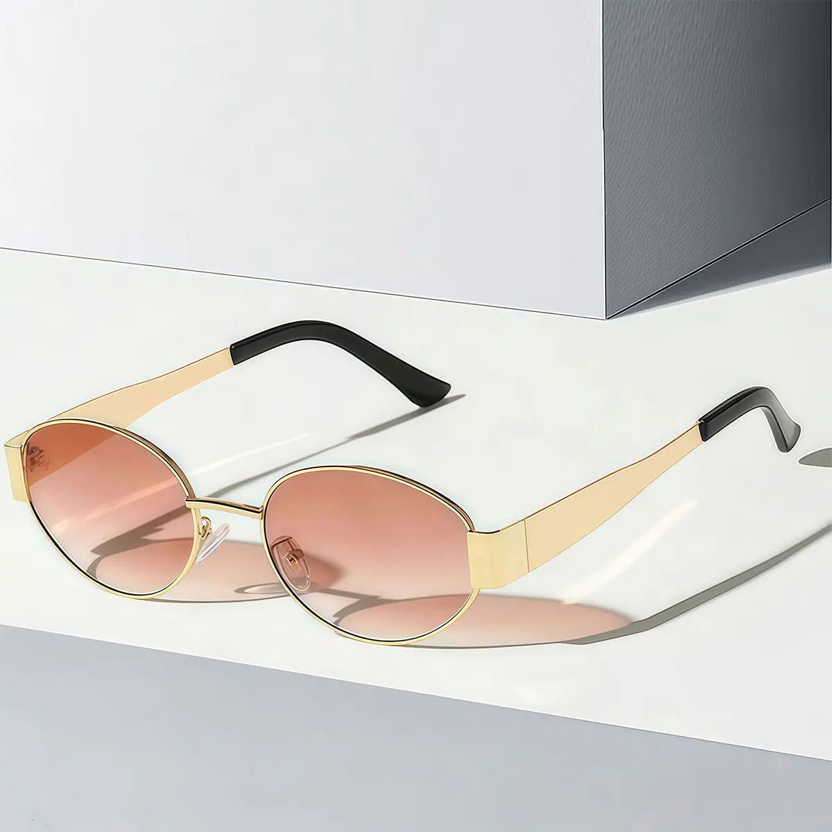 Luxury brand metal sunglasses for men and women unisex designer fashion sun glasses Oval unisex Stylish Eyewear shades UV400